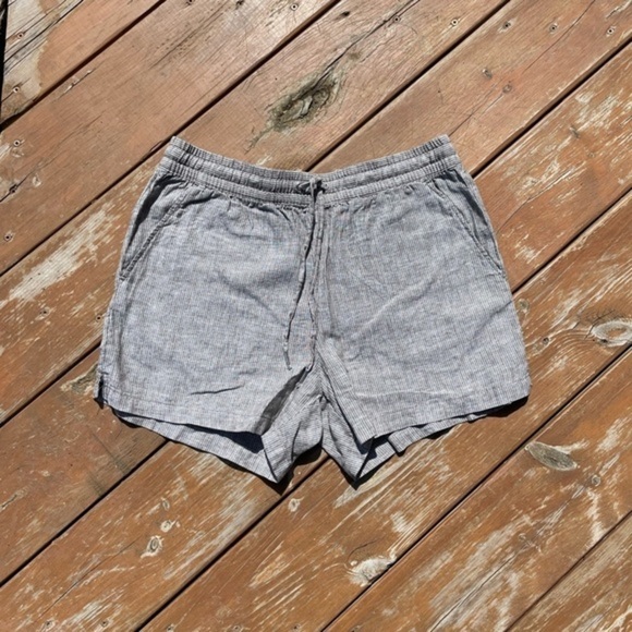 H&M Linen Blend Highrise Shorts - Picture 9 of 10